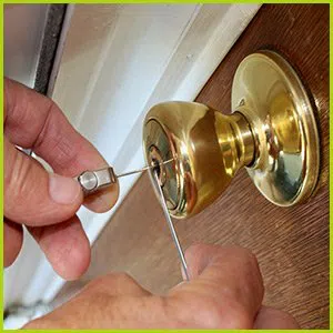 Expert Locksmith Services Skokie, IL 847-713-5692 Expert Locksmith Services Skokie, IL 847-713-5692 - 5-lock-opening